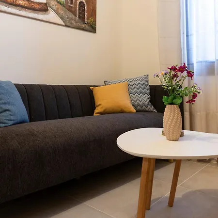 Eviona Althea Apartament *