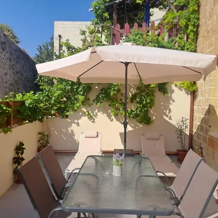 Eviona Althea Apartament *