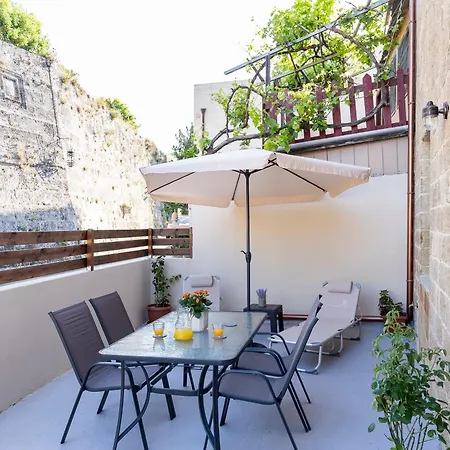 Eviona Althea Apartment *